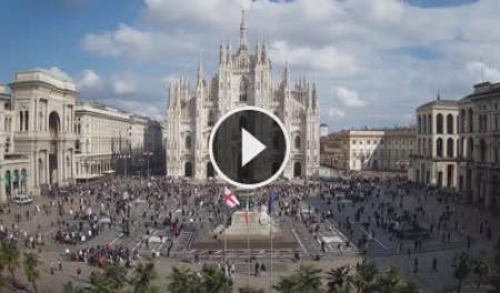 【LIVE】 Duomo di Milano | SkylineWebcams